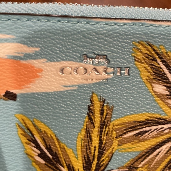 Coach half zip wristlet - Picture 6 of 8